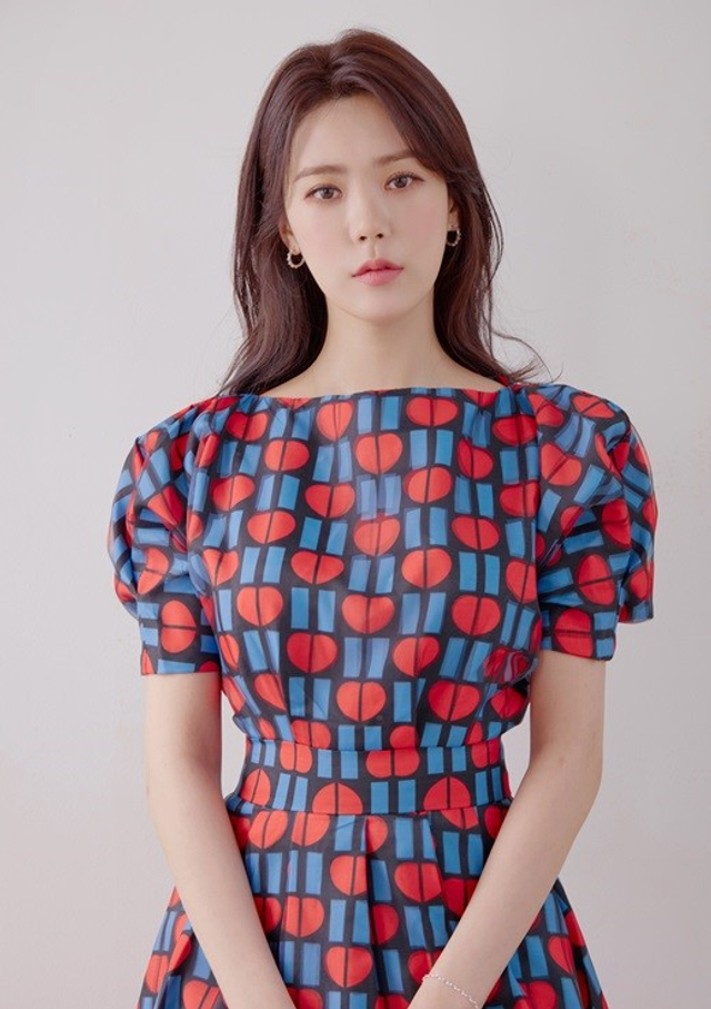 韩星朴秀雅受访谈新剧《无理的李英爱》_新浪图片