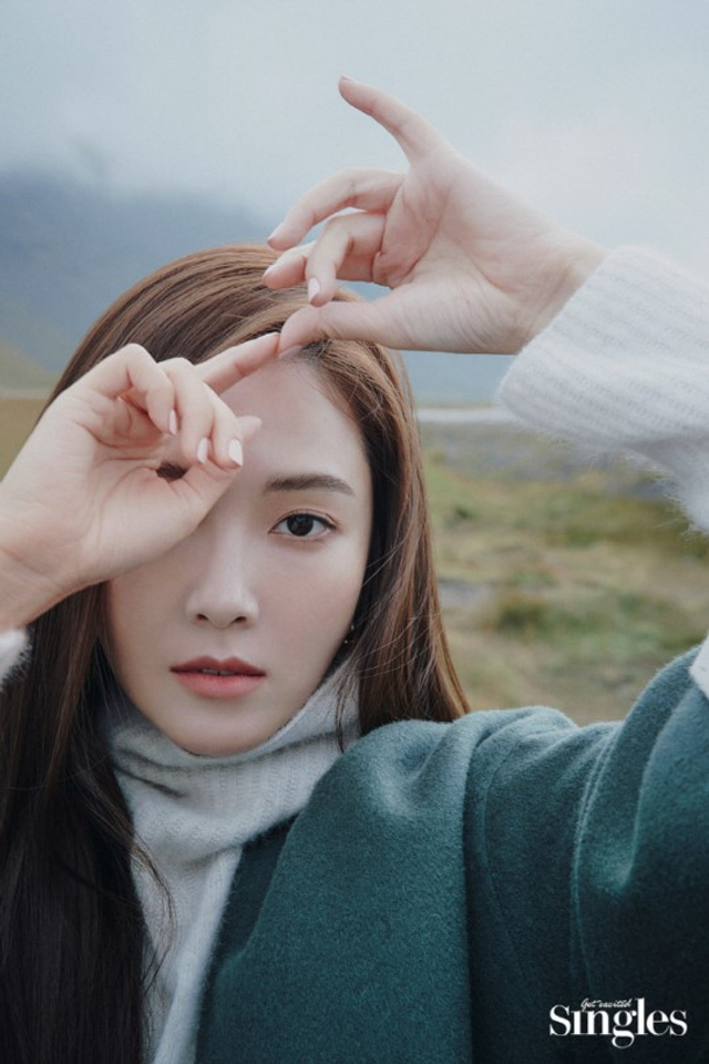 jessica郑秀妍冰岛拍时尚写真 穿红裙亮眼气质佳_新浪图片