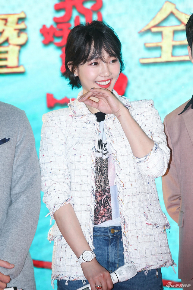 白百何亮相身材圆润现双下巴