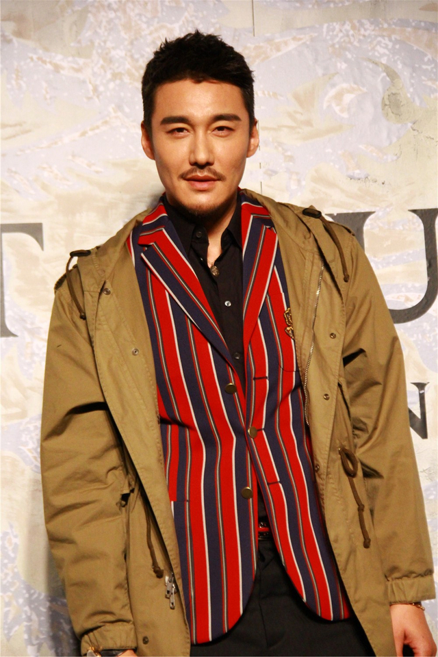 贝克汉姆到沪尽现英伦范 胡兵欲邀其拍中国电影