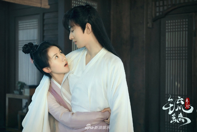 《琉璃美人煞》杀青首发双重角色海报 袁冰妍成毅甜上头_新浪图片