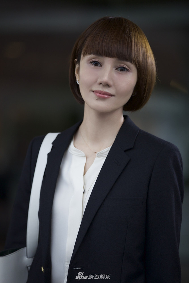 袁泉演绎霸道职场精英女