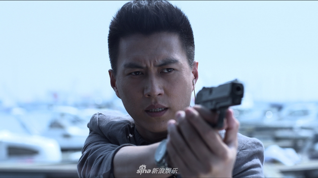 组图：《守卫者—浮出水面》靳东改形象化身国安战士 演绎现代谍战