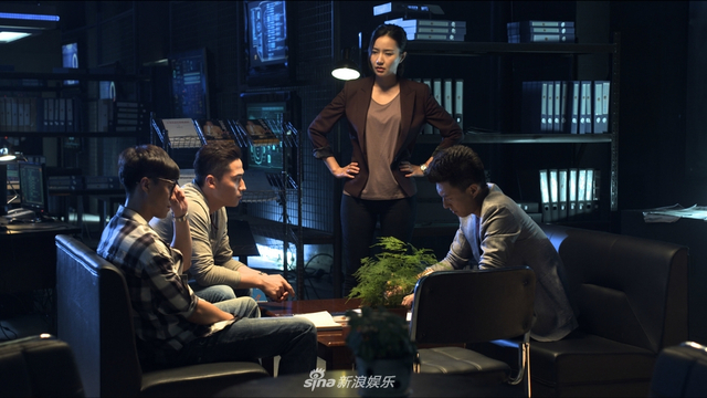 组图：《守卫者—浮出水面》靳东改形象化身国安战士 演绎现代谍战