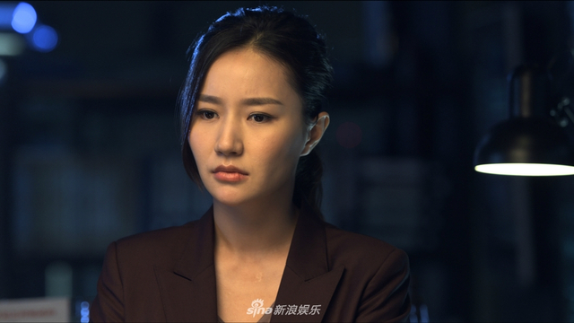 组图：《守卫者—浮出水面》靳东改形象化身国安战士 演绎现代谍战