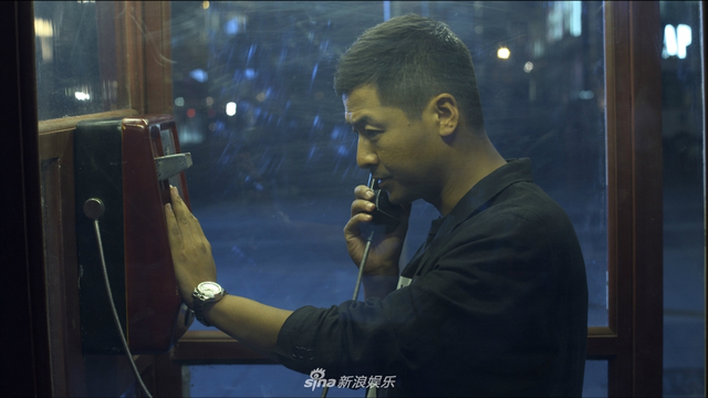 组图：《守卫者—浮出水面》靳东改形象化身国安战士 演绎现代谍战