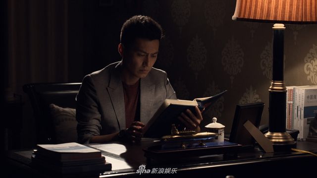 组图：《守卫者—浮出水面》靳东改形象化身国安战士 演绎现代谍战