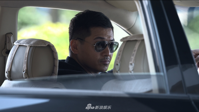 组图：《守卫者—浮出水面》靳东改形象化身国安战士 演绎现代谍战