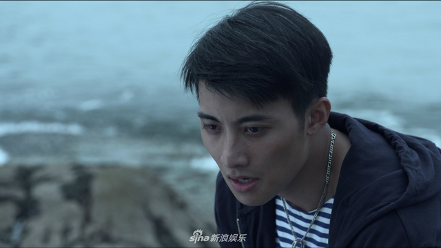 组图：《守卫者—浮出水面》靳东改形象化身国安战士 演绎现代谍战