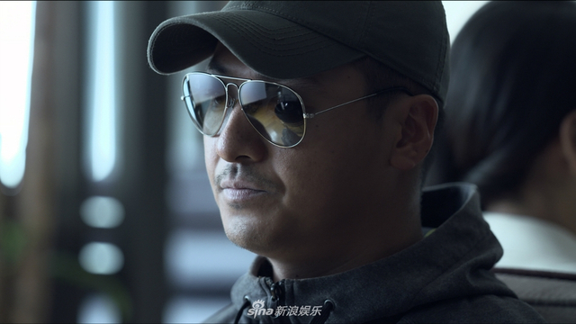 组图：《守卫者—浮出水面》靳东改形象化身国安战士 演绎现代谍战