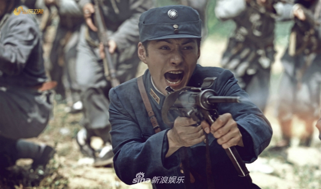 组图：《血染大青山》谷智鑫携手严屹宽袁弘弃笔从戎 演绎热血爱国
