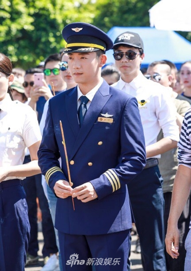 组图：《壮志高飞》郑凯化身飞行员 首搭陈乔恩演绎励志成长