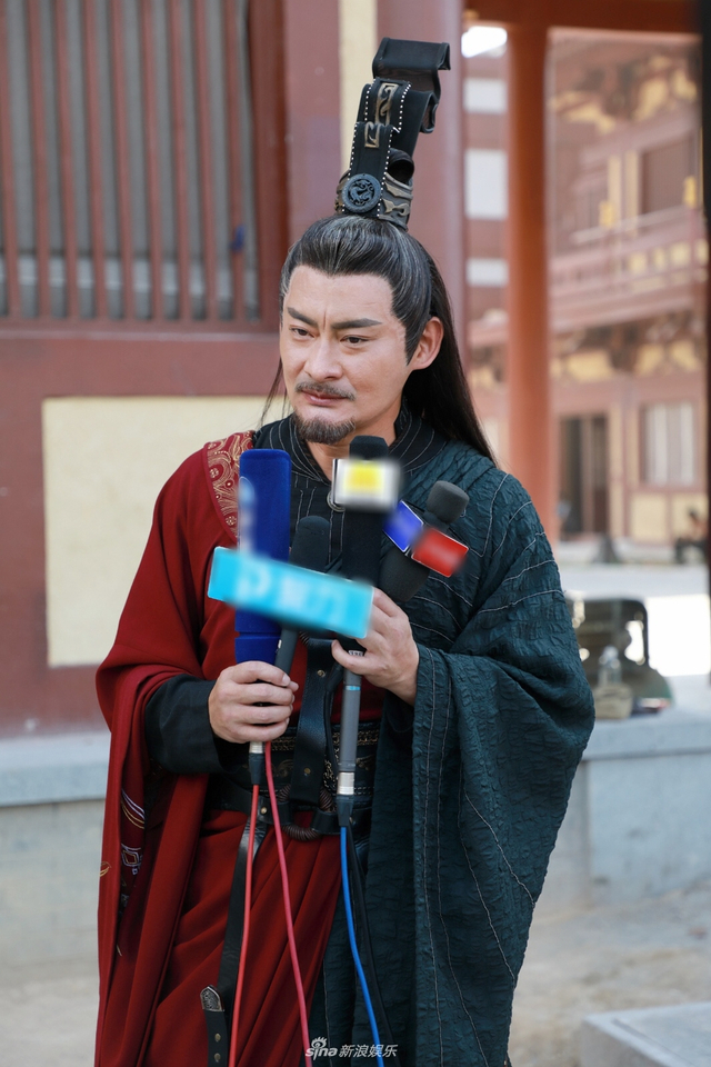 组图：《太古神王》盛一伦化身热血英雄 携王子文上演太古绝恋