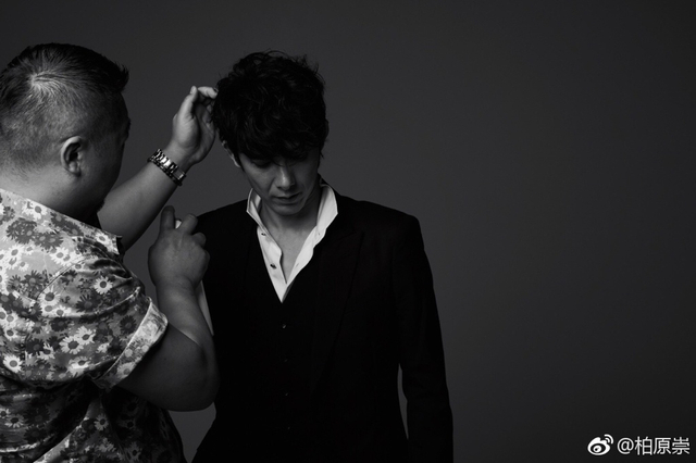 40岁柏原崇变型男大叔颜值依旧