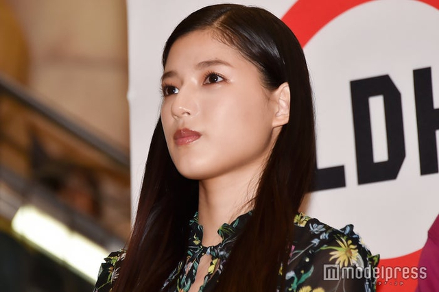 井夏恋、佐藤晴美、鹫尾伶菜、武部柚那 5/15 sayaka 6/15 yurino 7/15