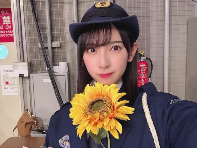 日向坂46金村美玖博客晒剧照穿藏青制服笑容腼腆 新浪图片