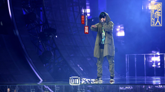 组图：《我是唱作人》舞台照曝光！王源毛不易等深情演唱超投入