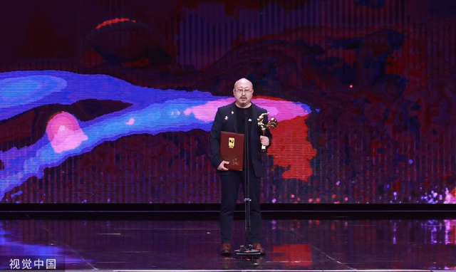 组图：第35届金鸡奖各奖项出炉 朱一龙获影帝奚美娟获影后