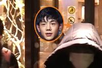 丁真外出用餐被粉丝围堵 穿黑色羽绒服保暖又低调