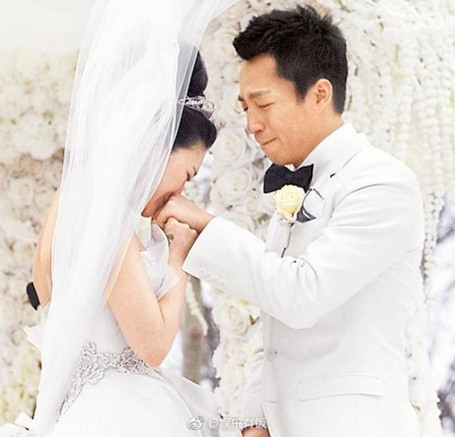 组图：汪小菲大S发声明宣布离婚 十年恩爱日常回顾