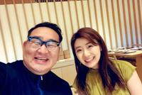 福原爱与前相扑选手横纲朝青龙聚餐 笑容灿烂离婚后状态超好