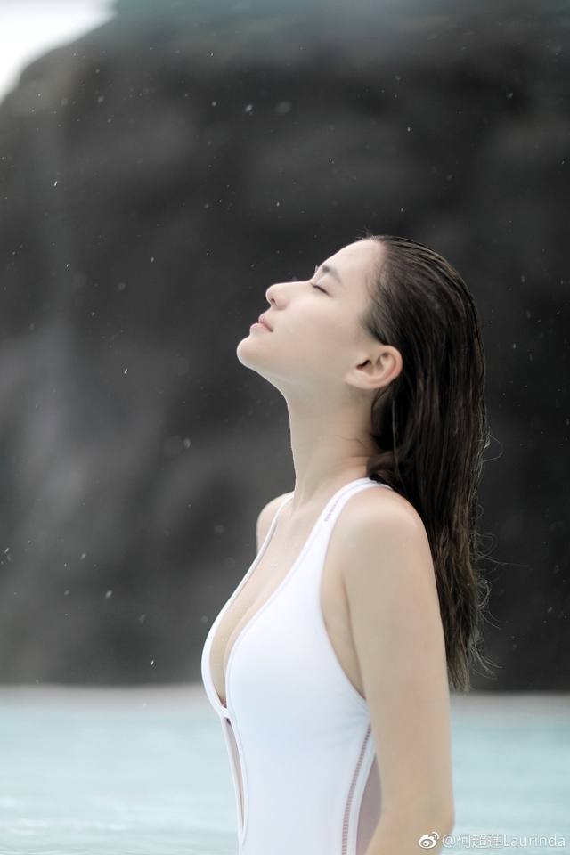 赌王最美千金晒比基尼美照