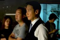黎明休养两个月胖一圈帅气依旧 复工拍广告大赚奶粉钱