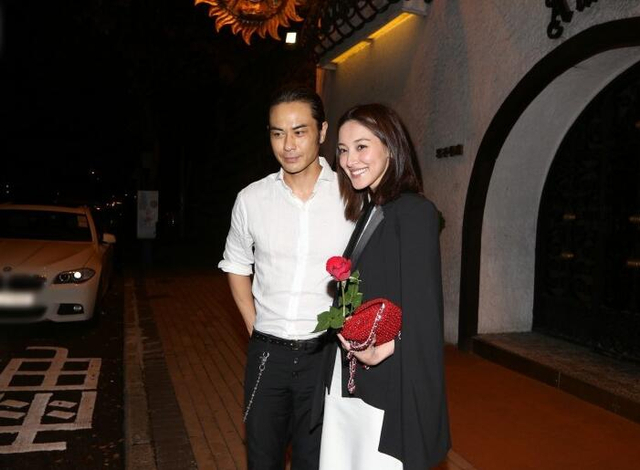 郑嘉颖与女友被曝下月结婚