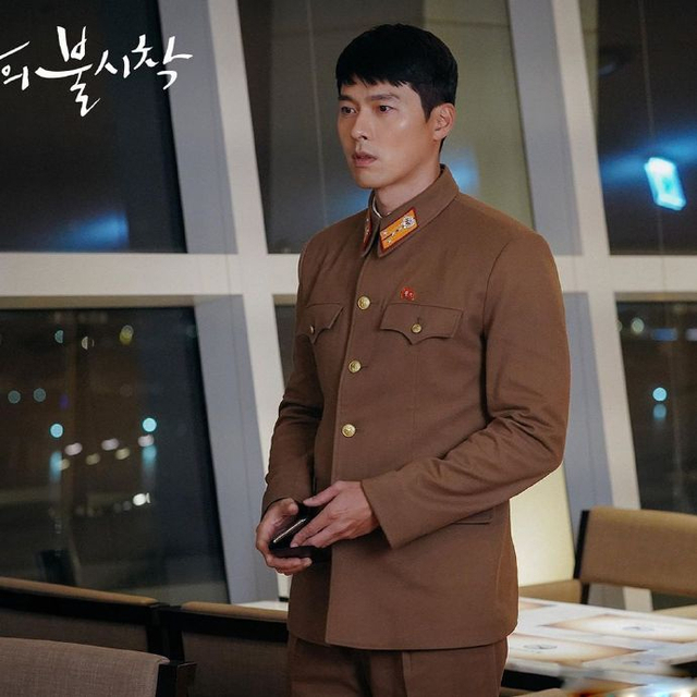 玄彬新剧复古军装造型超a