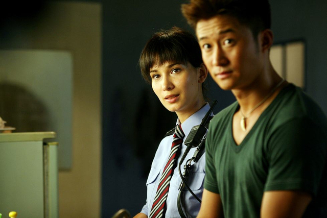 卢靖姗曾搭档吴京出演《狼牙》