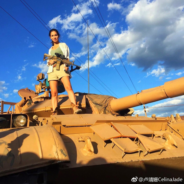 卢靖姗拍摄《战狼2》花絮