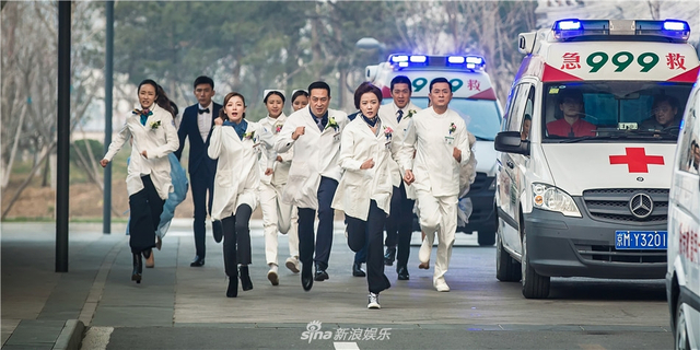 组图：医疗剧的精准之作 《急诊科医生》校准医生社会价值