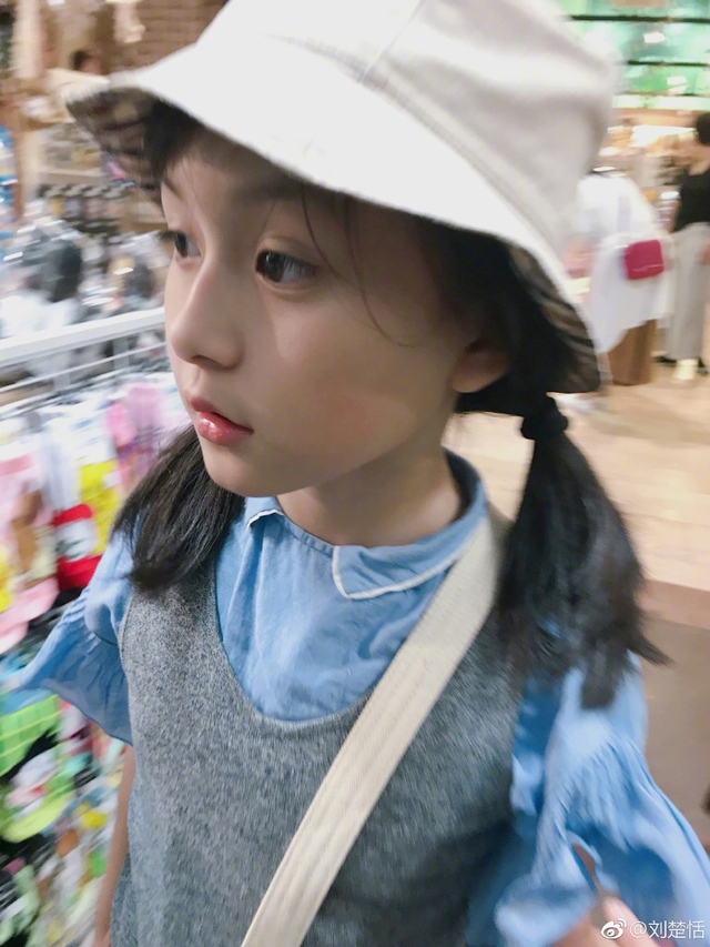 看到这么可爱的她,网友大呼好想生女儿!