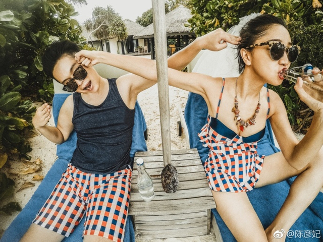 陈彦妃大婚晒照好甜蜜