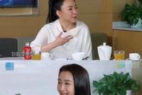 关晓彤谈理想型一句话甜蜜cue鹿晗 被侃“以貌取人”秒变脸