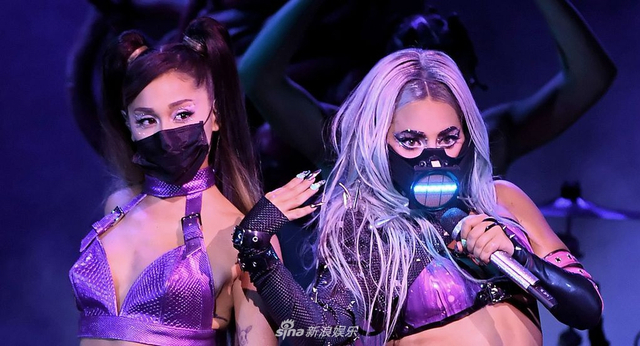 GagaA妹面罩造型首演新歌