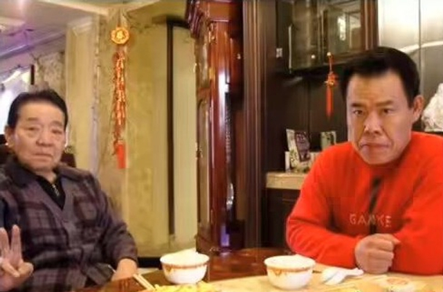 组图：评书大师单田芳病逝享年84岁 生前旧照回顾