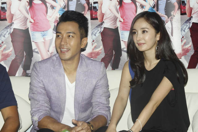 组图:杨幂刘恺威发表离婚声明 昔日恩爱瞬间已成过往