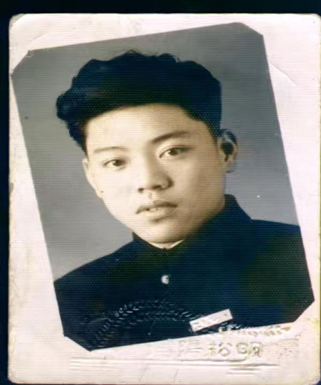 组图：评书大师单田芳病逝享年84岁 生前旧照回顾