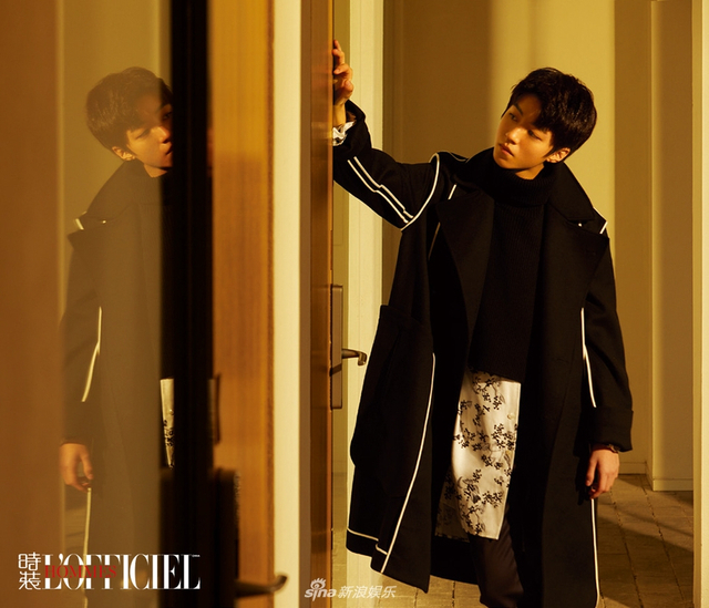 组图：王俊凯杂志开年双封曝光 少年气息碰撞时尚演绎双面本色