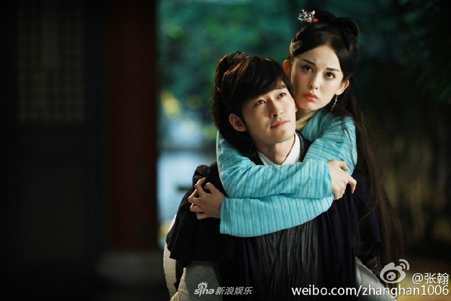 组图：张翰古力娜扎恋爱三年宣布分手 因事业追求聚少离多