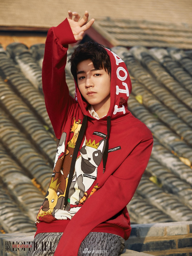 组图：王俊凯杂志开年双封曝光 少年气息碰撞时尚演绎双面本色