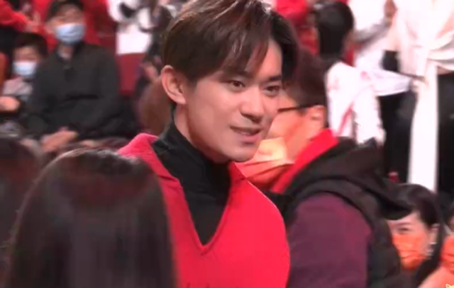 组图：2022央视春晚 TFBOYS同台李宇春邓超千玺仿佛不是一个舞台