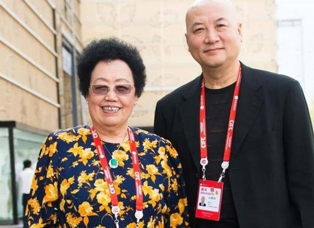 迟重瑞陈丽华结婚28年超恩爱