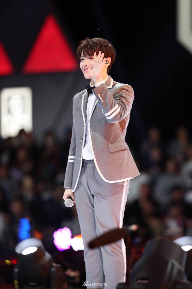 组图：《偶练》九人团名单公布 蔡徐坤范丞丞Justin等成功出道