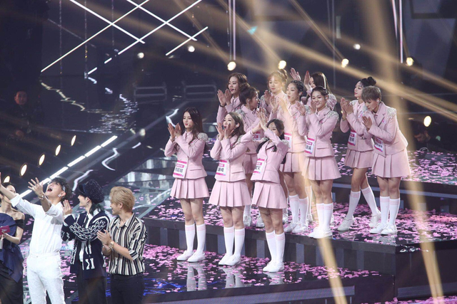 组图：火箭少女101成团 孟美岐站C位吴宣仪第二杨超越第三