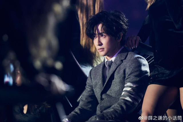 组图:2020跨年名场面!TF合体王一博水中唱跳肖战张艺兴合唱