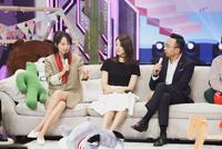 “紫菱”张嘉倪挺六个月孕肚“回娘家”聊二胎 四肢仍纤细
