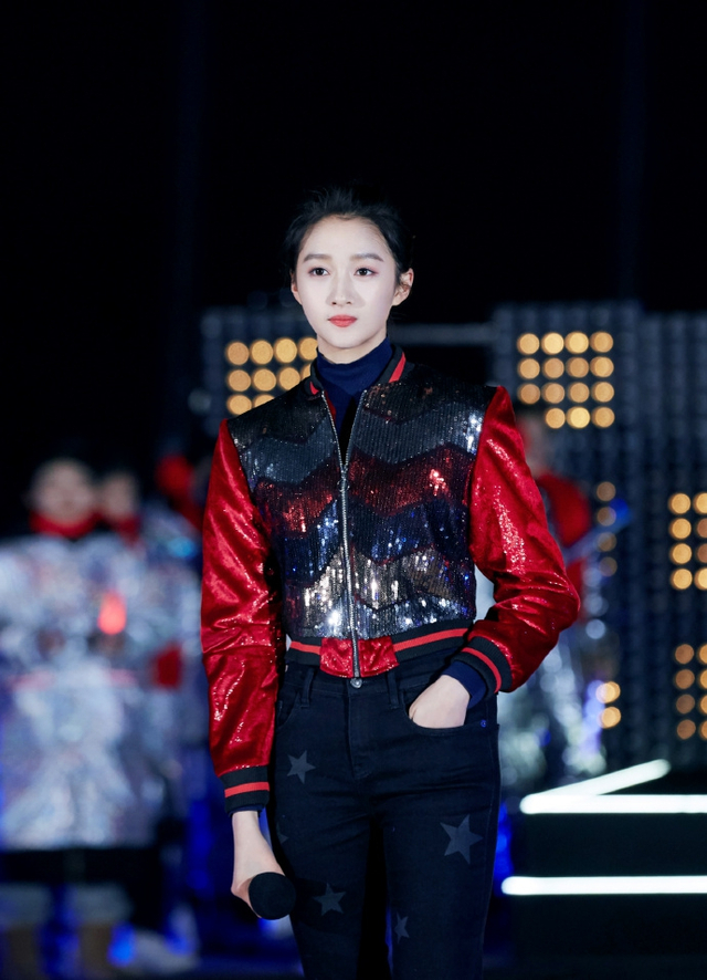 组图:2020跨年名场面!TF合体王一博水中唱跳肖战张艺兴合唱