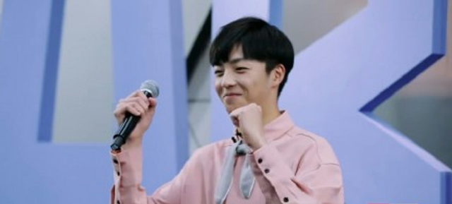 组图：练习生蔡徐坤星范足范丞丞清秀 你pick哪位小哥哥？